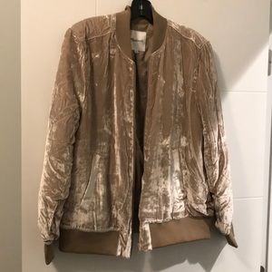 Madewell jacket. Never worn. Size medium! Beige.